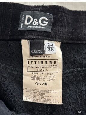 Dolce & Gabbana Black Skirt with Subtle Texture. Size 2 or EU 38. Cotton